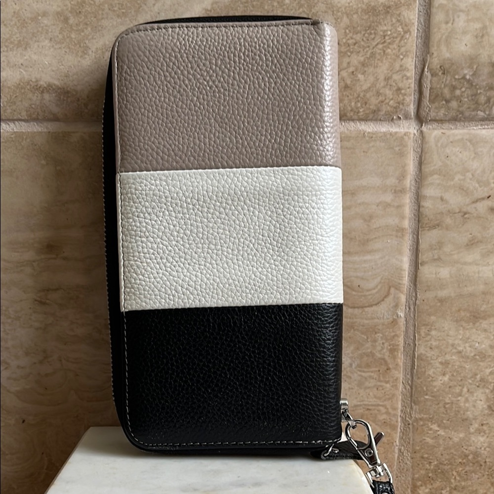 Colorblock Wristlet Wallet - Picture 2 of 7